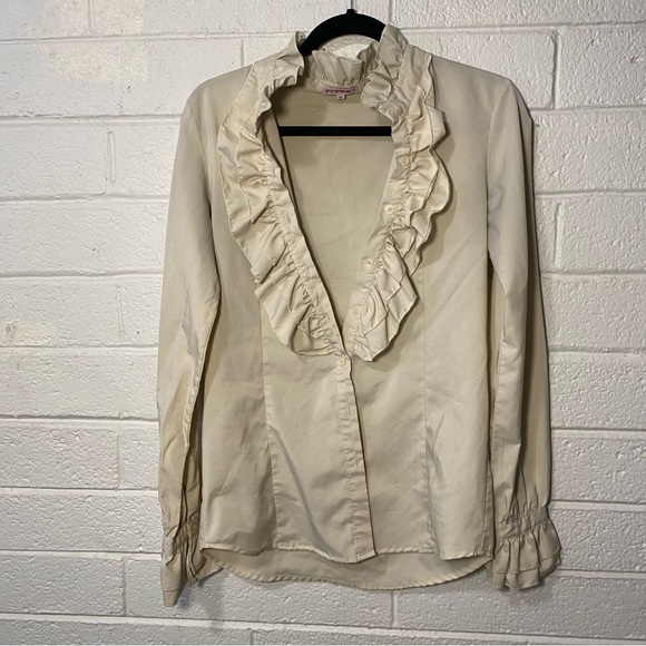 Ruffle Neck Vintage Style Blouse Cream Ivory Ruffly Wrist Button Down Up sm flaw - Picture 12 of 12
